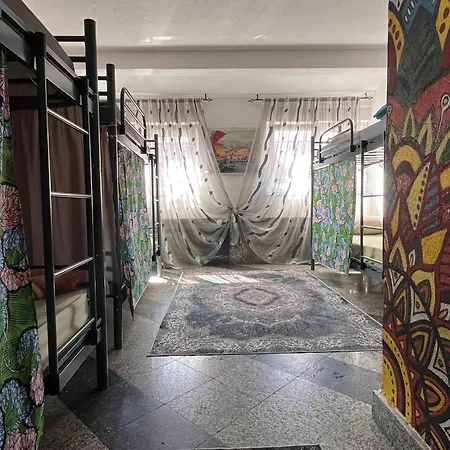 Hostel Backpackers-2